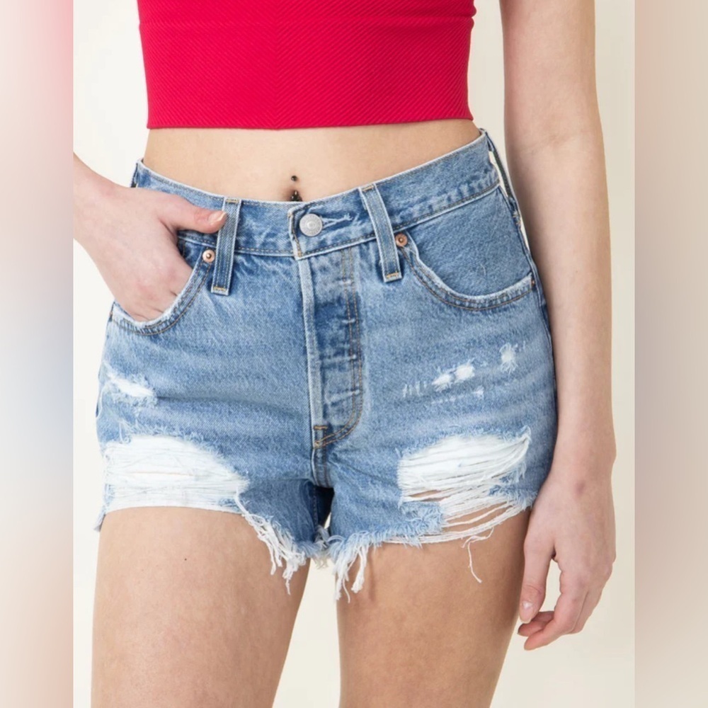 NEW Levi’s 501 High Rise Med Wash Denim Shorts for Women 33